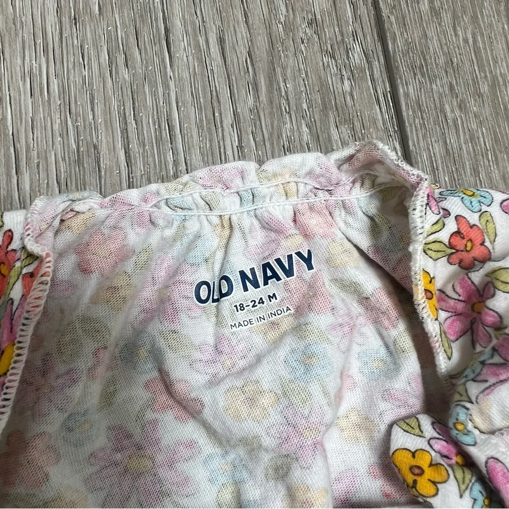 OLD NAVY SLEEVELESS BUBBLE ROMPER FLORAL 18-24MO